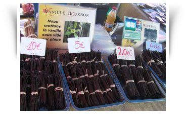 Vanille, die auf einem Wochenmarkt offen verkauft wird