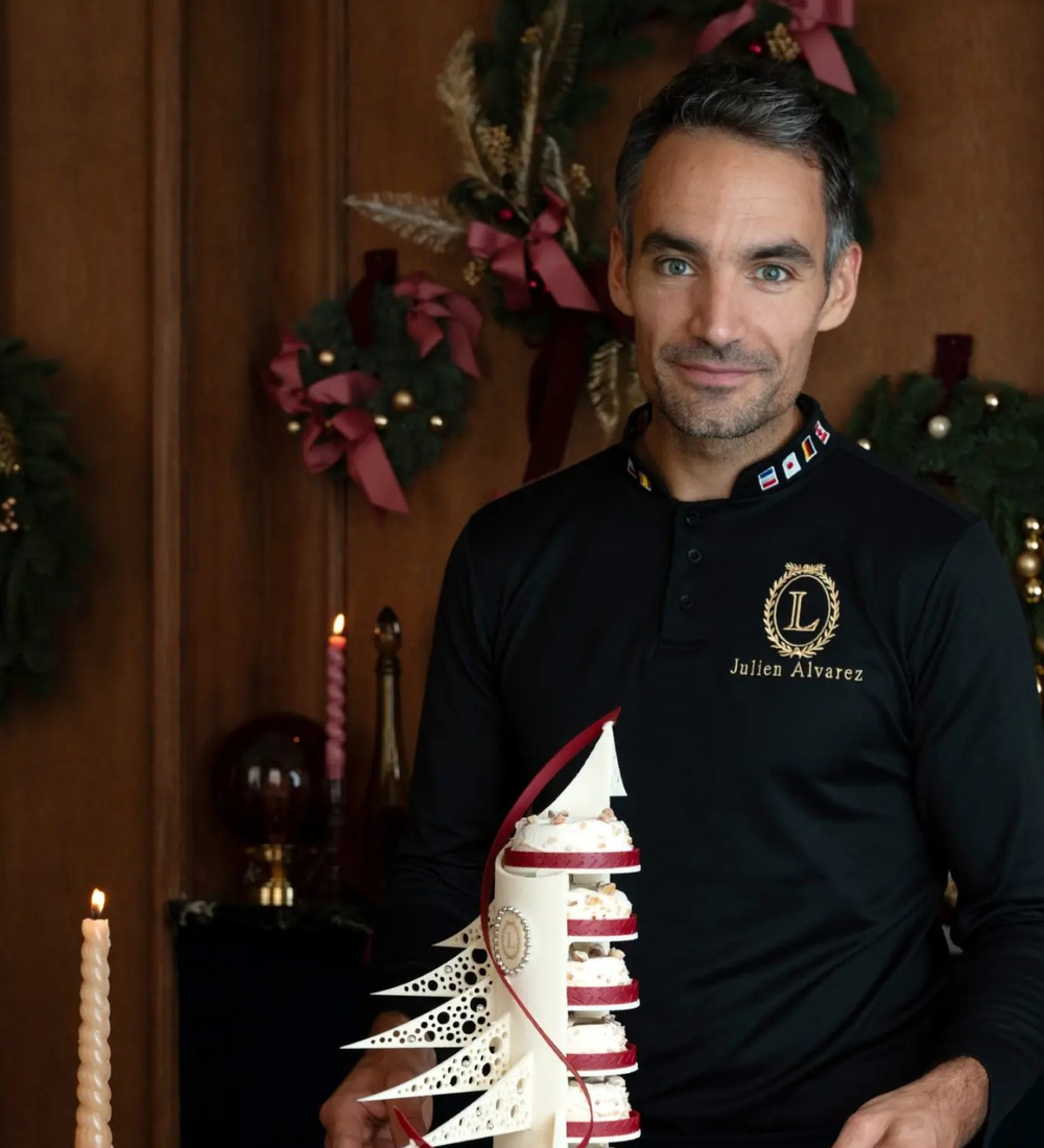 Julien Alvarez, bûche Vanille Bleue pour Ladurée