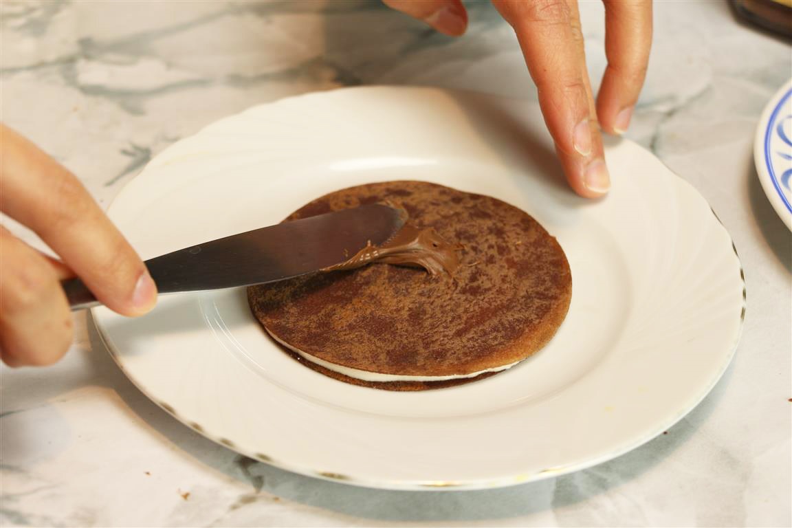 Crêpecake cacao — feuille croustillante